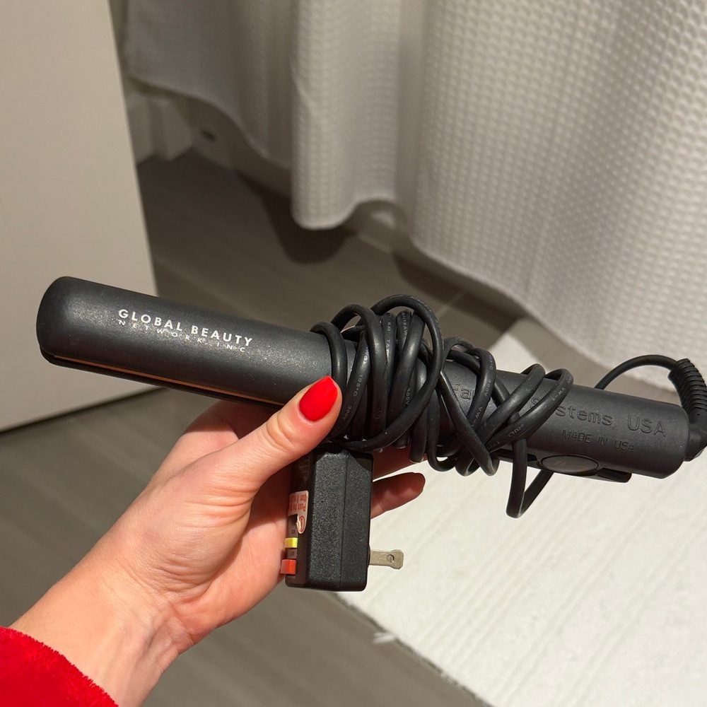 Global Beauty Black Hair Straightener